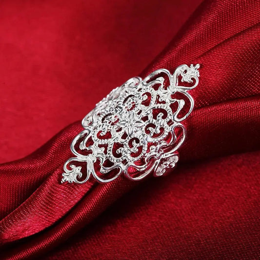 Silver whispers ring.